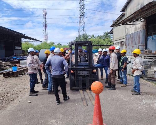 Cosmo Skills Forklift 1